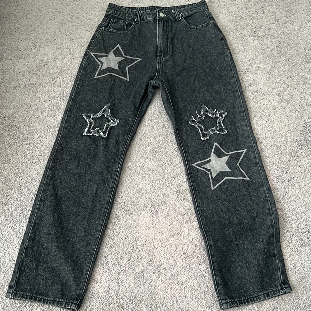SHEIN High Waist Star Print Raw
Trim Straight Leg Jeans